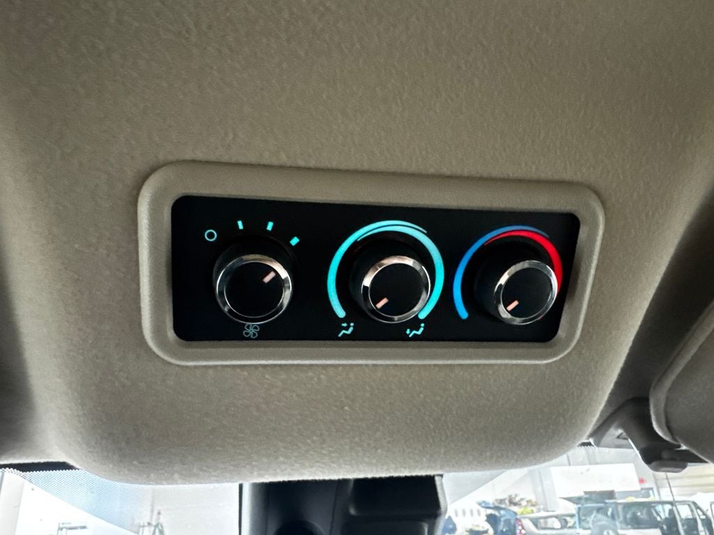 2025 Chevrolet Express Passenger LT Passenger