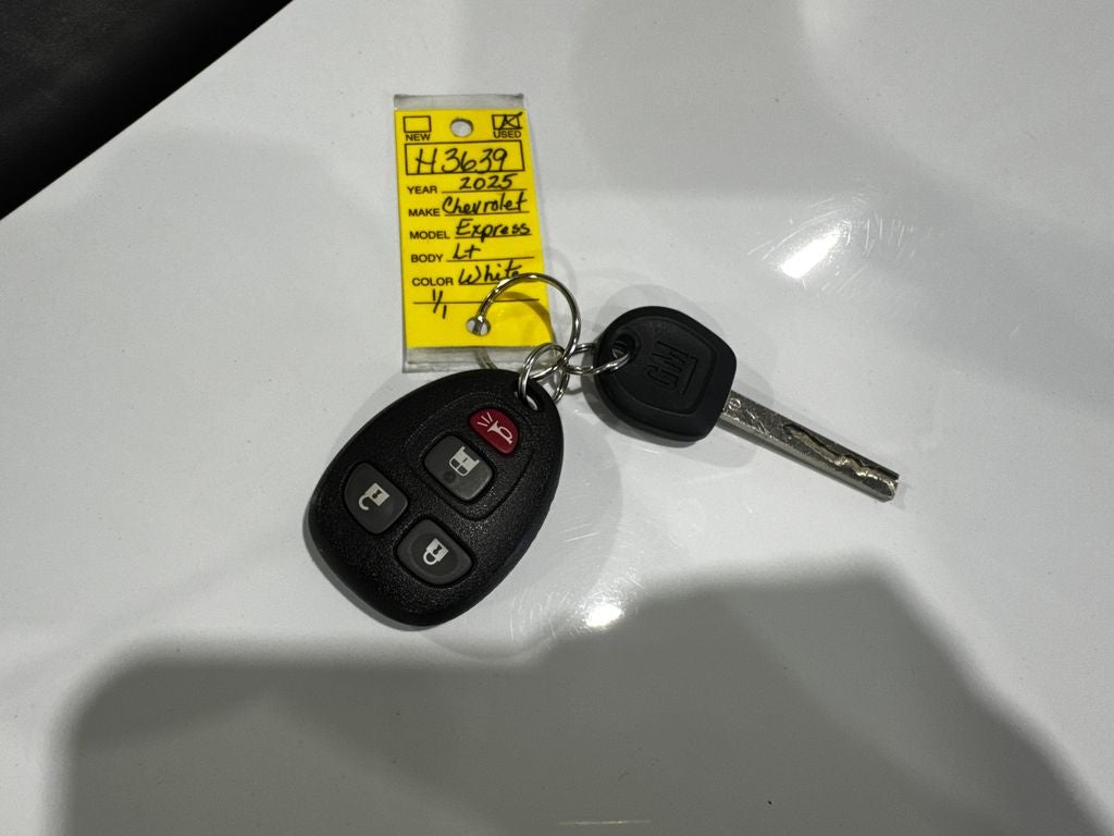 2025 Chevrolet Express Passenger LT Passenger
