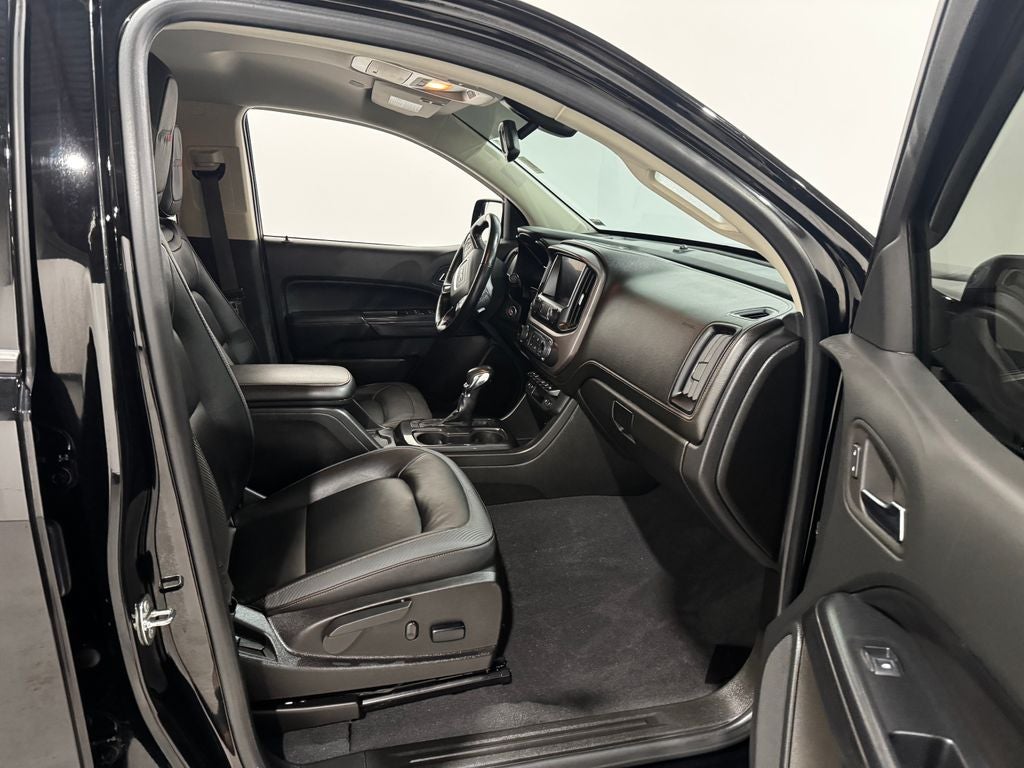 2022 GMC Canyon AT4 w/Leather