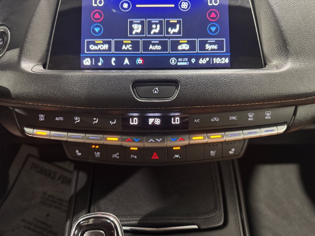 2022 Cadillac XT4 Premium Luxury