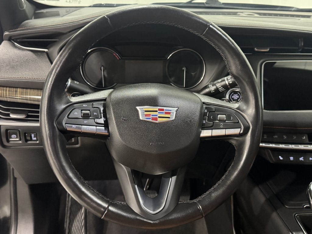 2022 Cadillac XT4 Premium Luxury