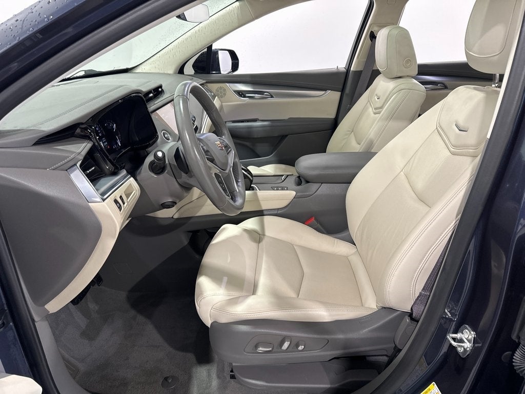 Used 2019 Cadillac XT5 Luxury with VIN 1GYKNDRS7KZ191236 for sale in Kansas City
