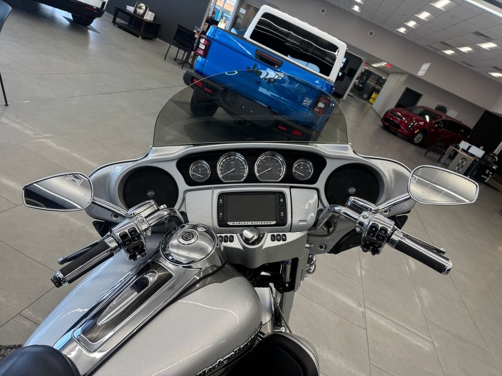 2017 Harley-Davidson CVO Limited CVO