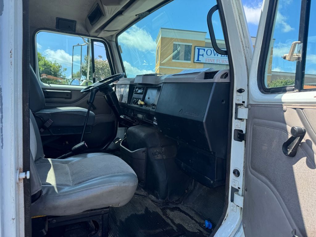 1998 International 4700 Base