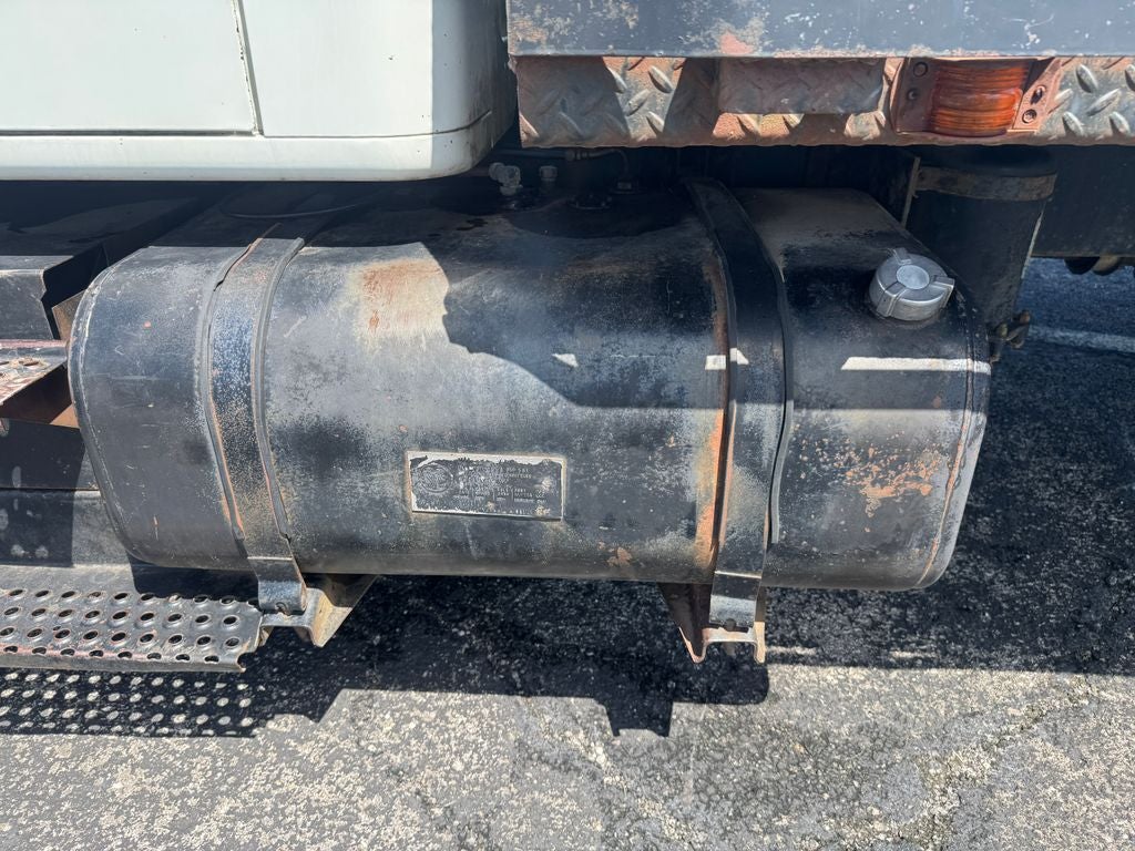 1998 International 4700 Base