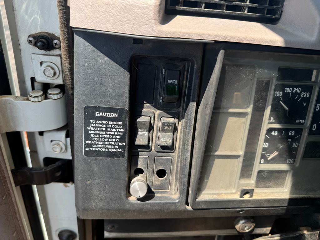 1998 International 4700 Base