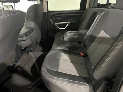 2023 Nissan TITAN SV