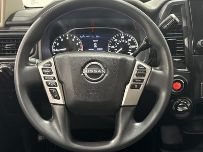 2023 Nissan TITAN SV