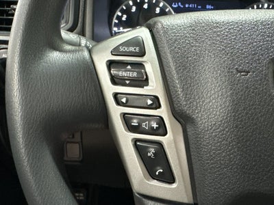 2023 Nissan TITAN SV