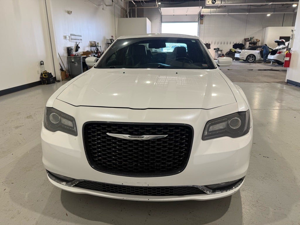 2016 Chrysler 300 S