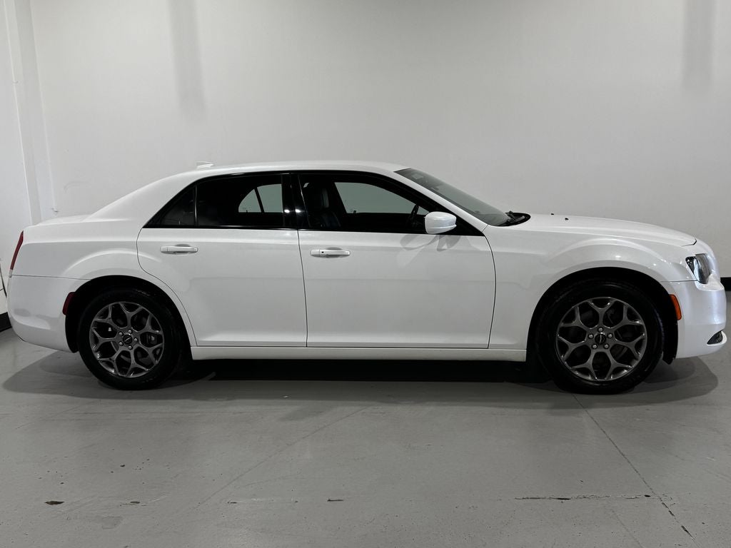 2016 Chrysler 300 S