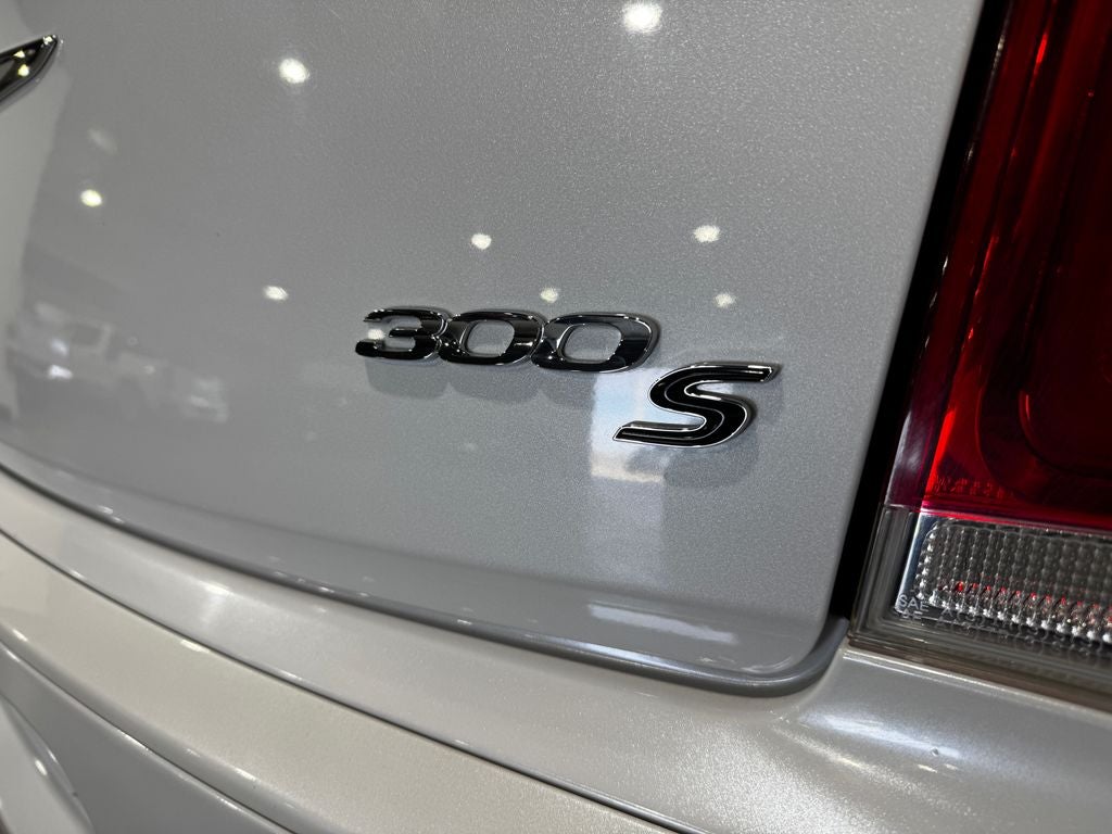 2016 Chrysler 300 S