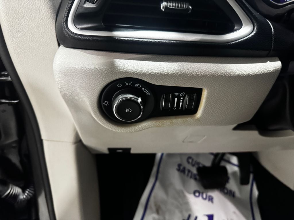 2020 Chrysler Pacifica Touring L