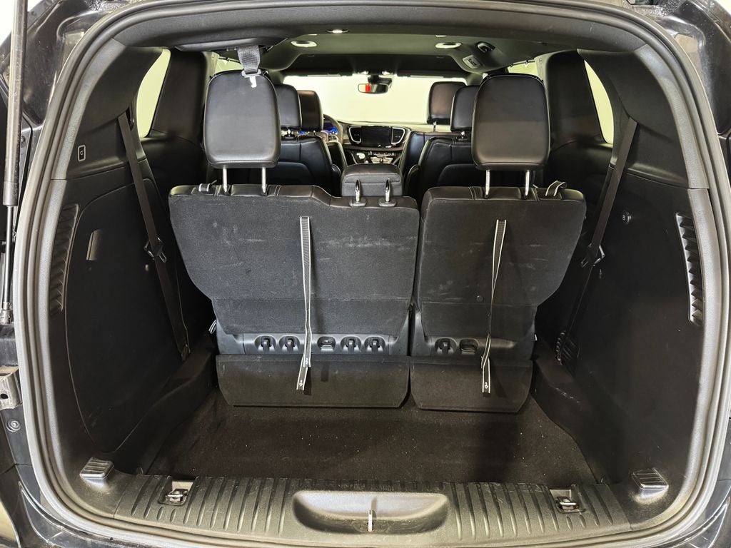 2025 Chrysler Pacifica Select