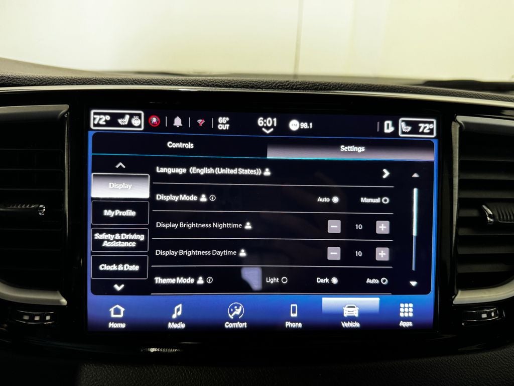 2025 Chrysler Pacifica Select