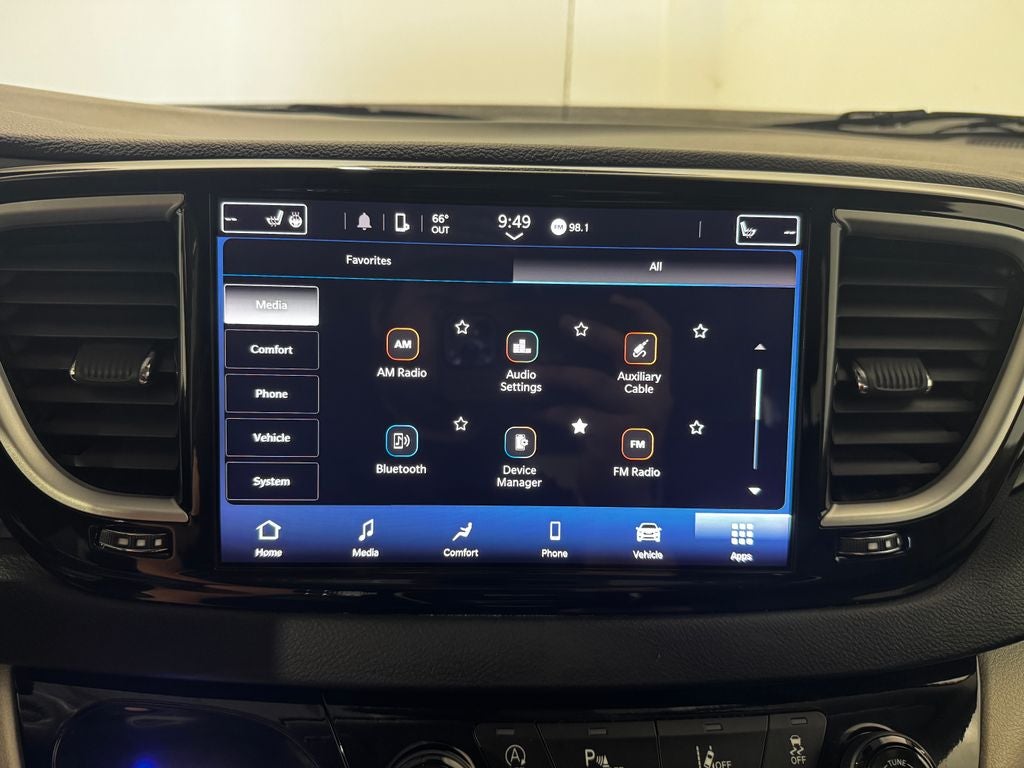 2024 Chrysler Pacifica Touring L