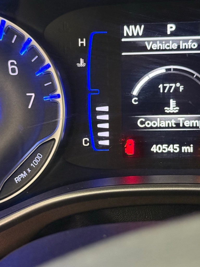 2023 Chrysler Voyager LX