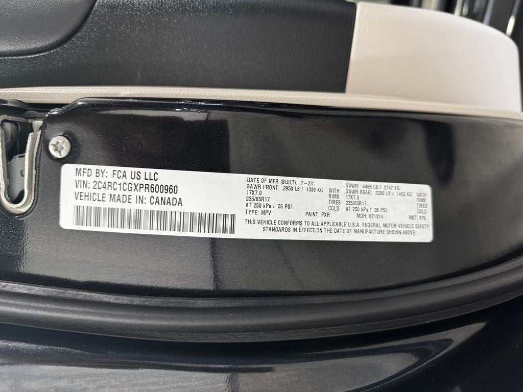 2023 Chrysler Voyager LX