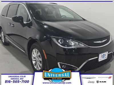2017 Chrysler Pacifica Touring L Plus