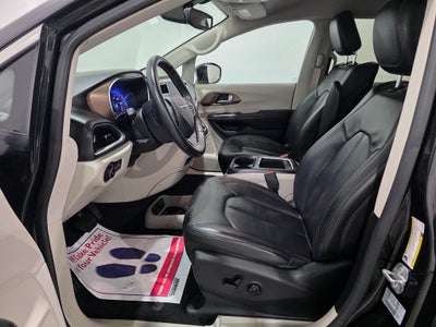 2017 Chrysler Pacifica Touring L Plus