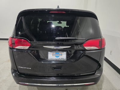 2017 Chrysler Pacifica Touring L Plus