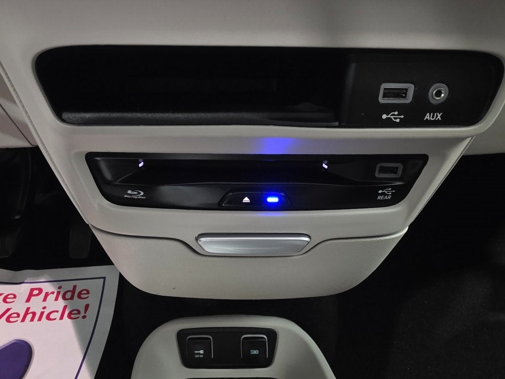 2017 Chrysler Pacifica Touring L Plus
