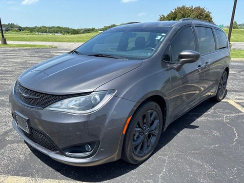 2020 Chrysler Pacifica Touring