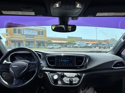 2020 Chrysler Pacifica Touring