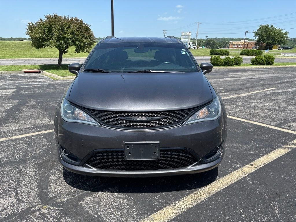 2020 Chrysler Pacifica Touring