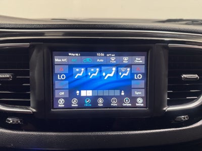2020 Chrysler Pacifica Touring
