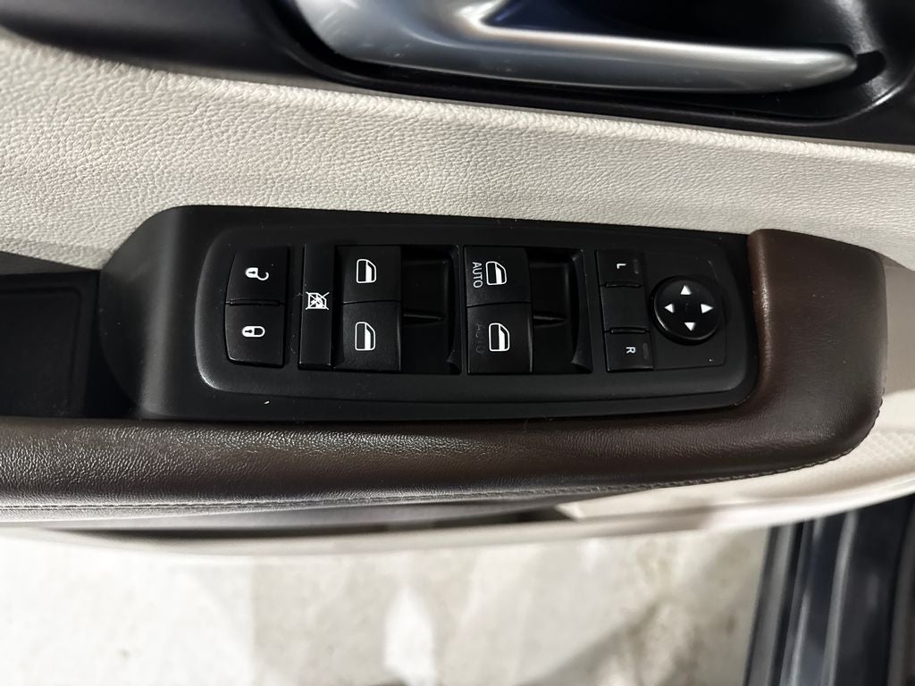 2020 Chrysler Pacifica Touring