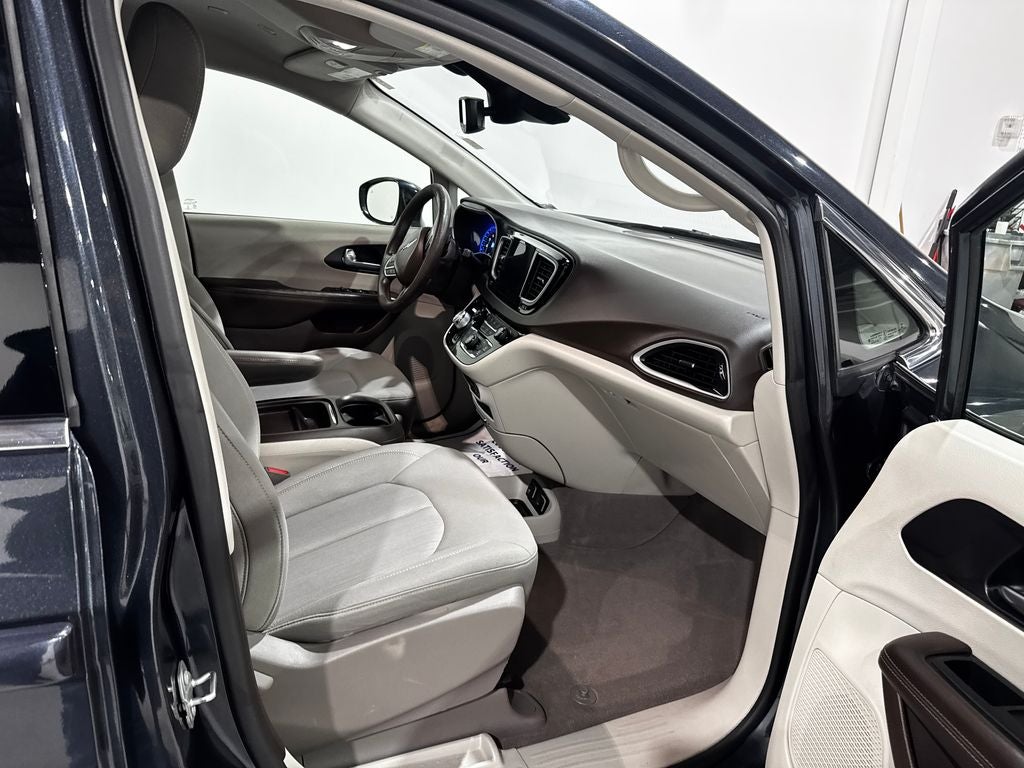 2020 Chrysler Pacifica Touring