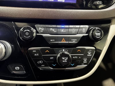 2020 Chrysler Pacifica Touring