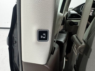 2020 Chrysler Pacifica Touring