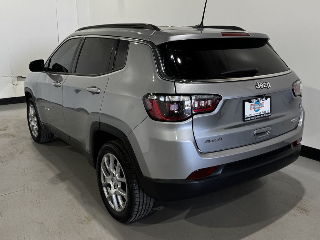 2022 Jeep Compass Latitude Lux
