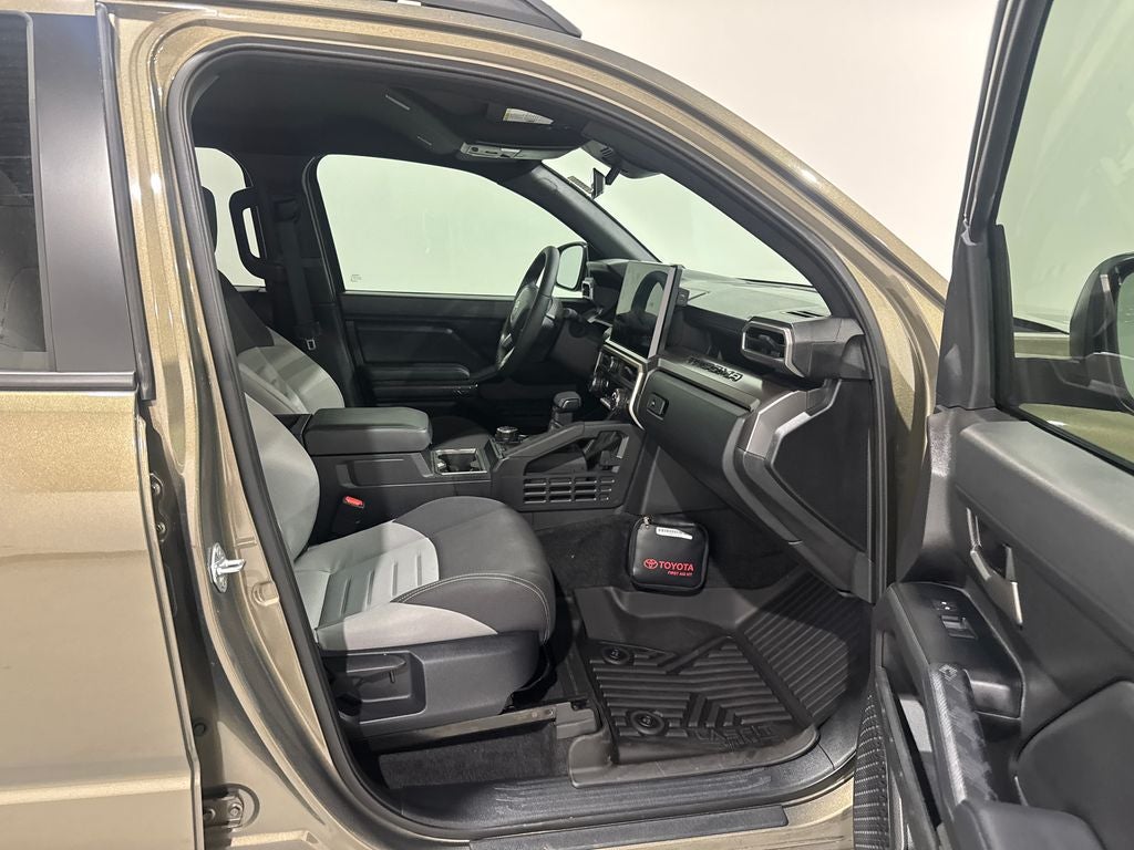 2025 Toyota Tacoma Hybrid TRD Off Road
