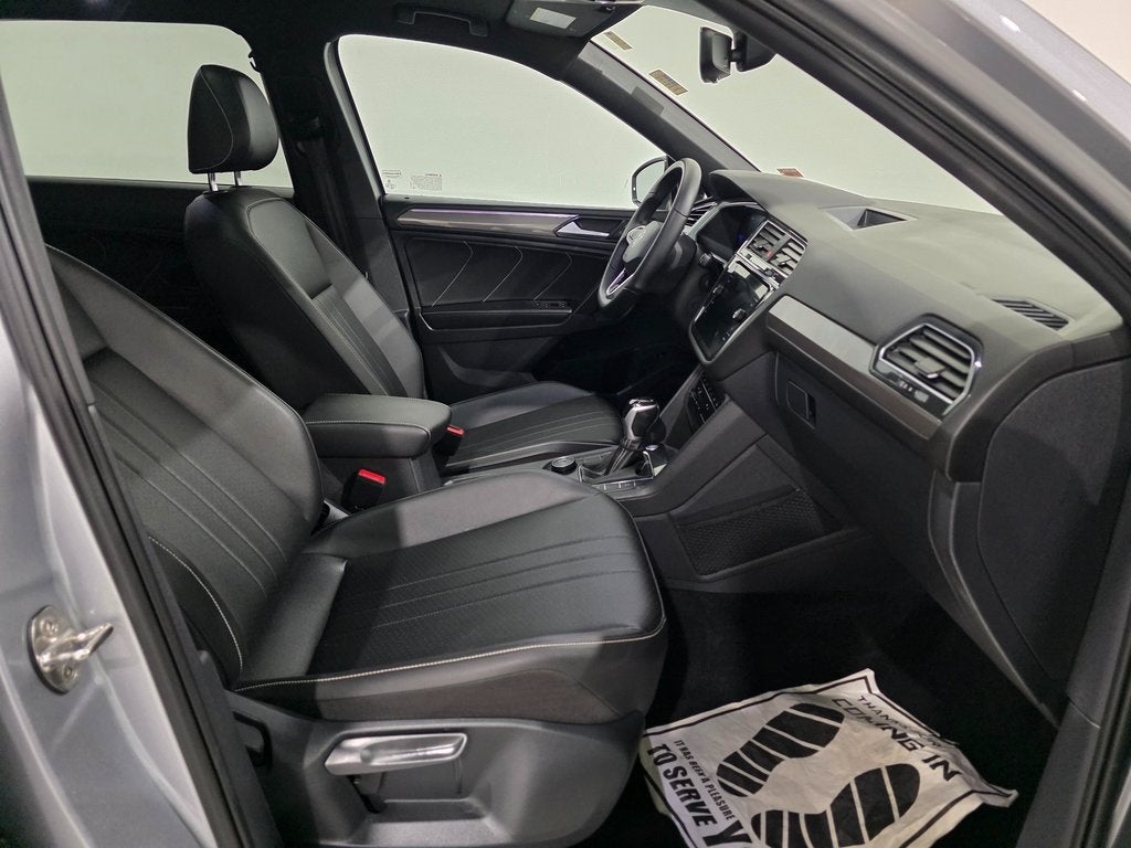 2022 Volkswagen Tiguan 2.0T SE R-Line Black