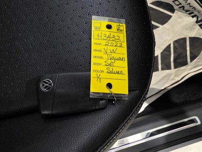 2022 Volkswagen Tiguan 2.0T SE R-Line Black