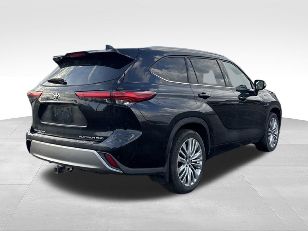 2023 Toyota Highlander Platinum