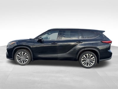 2023 Toyota Highlander Platinum