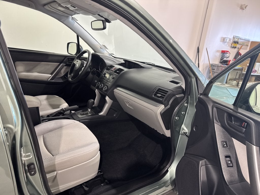 2015 Subaru Forester 2.5i