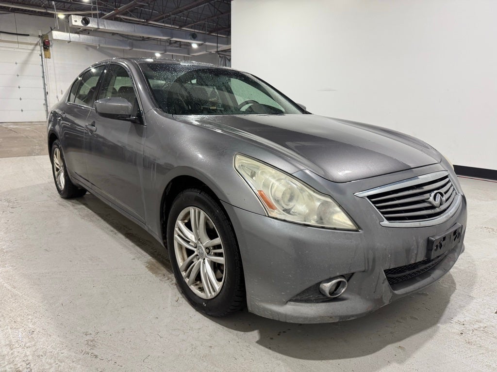 2013 INFINITI G37x X