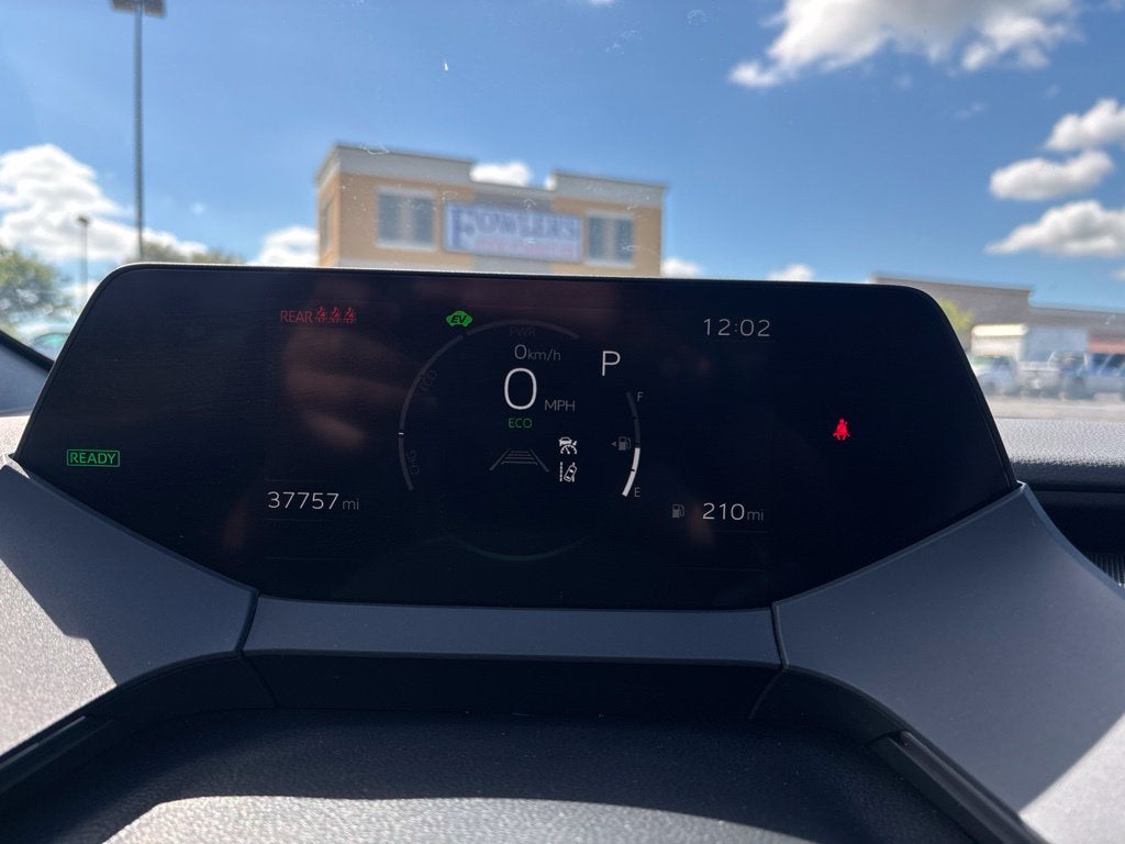 2025 Toyota Prius LE