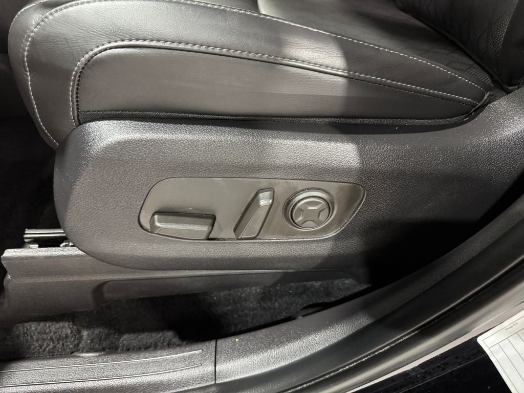 2025 Kia Carnival MPV LXS